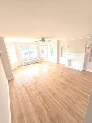 2516 W Jarvis Avenue 3, Chicago, IL 60645