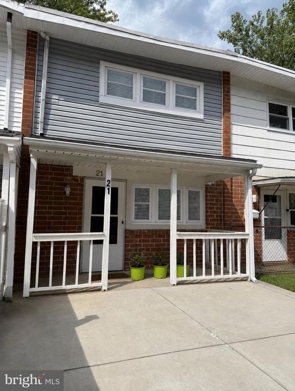 21 THORN LN,, New Castle, DE 19720