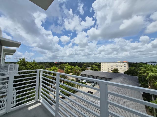 1938 Jackson Street 502, Hollywood, FL 33020