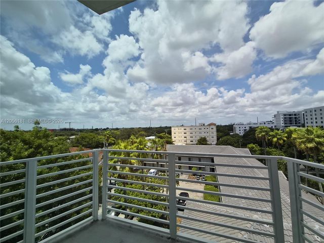 1938 Jackson Street 502, Hollywood, FL 33020
