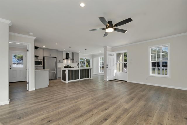 1 Granite Drive, North Hampton, NH 03862