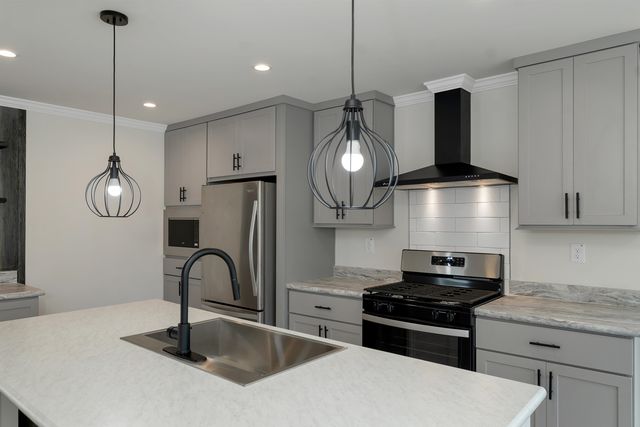 1 Granite Drive, North Hampton, NH 03862