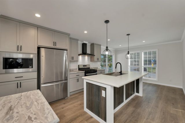 1 Granite Drive, North Hampton, NH 03862