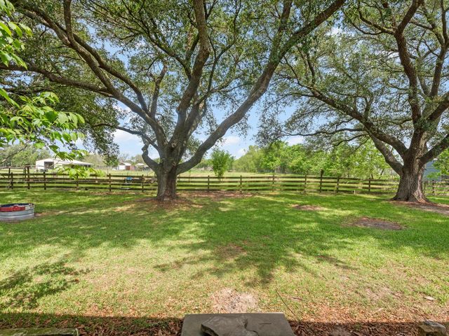 2600 Euell Road, Crosby, TX 77532