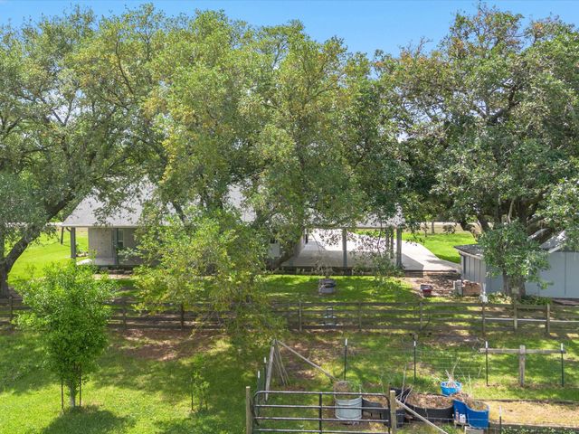 2600 Euell Road, Crosby, TX 77532