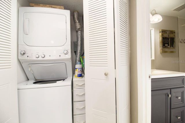 2400 WINDING CREEK BOULEVARD 14-105, Clearwater, FL 33761