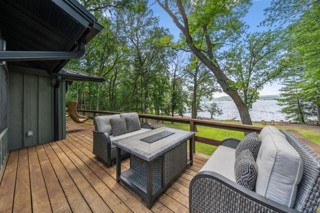 306 Cove Road, Troy Twp, WI 54016