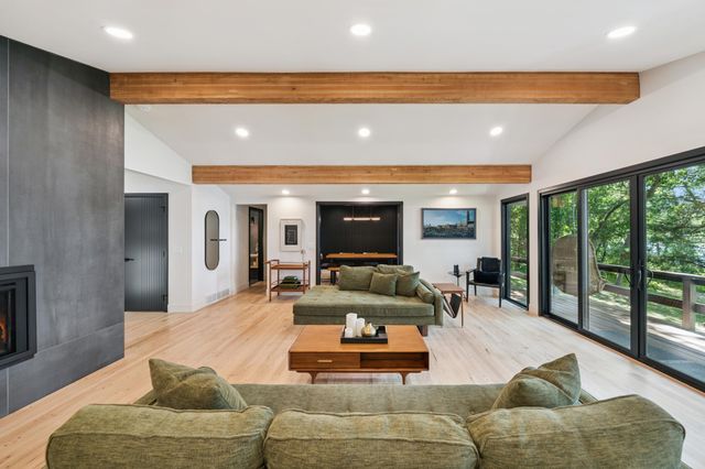306 Cove Road, Troy Twp, WI 54016