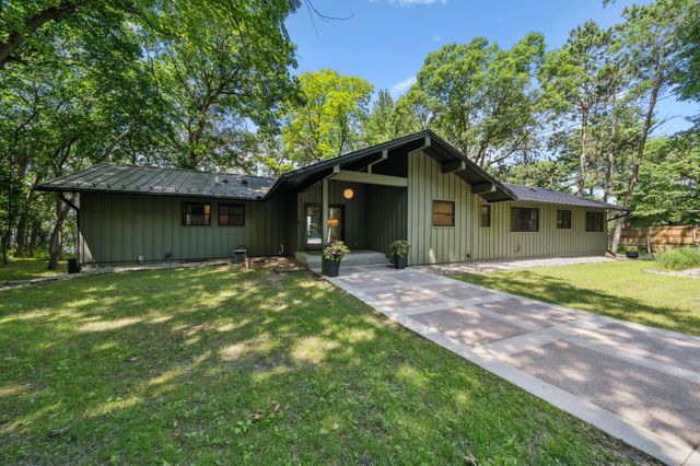 306 Cove Road, Troy Twp, WI 54016