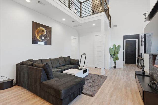 3316 Nomas Street, Dallas, TX 75212