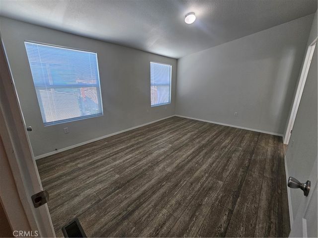 999 S Santa Fe Avenue 66, San Jacinto, CA 92583