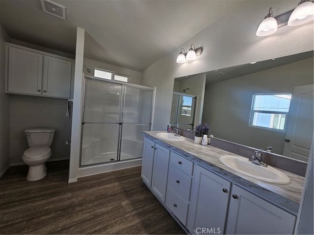 999 S Santa Fe Avenue 66, San Jacinto, CA 92583