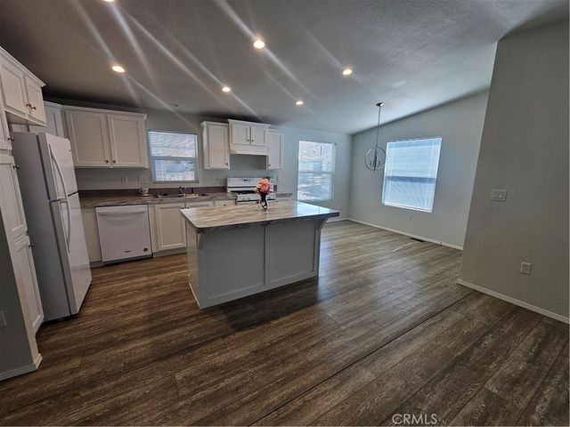 999 S Santa Fe Avenue 66, San Jacinto, CA 92583