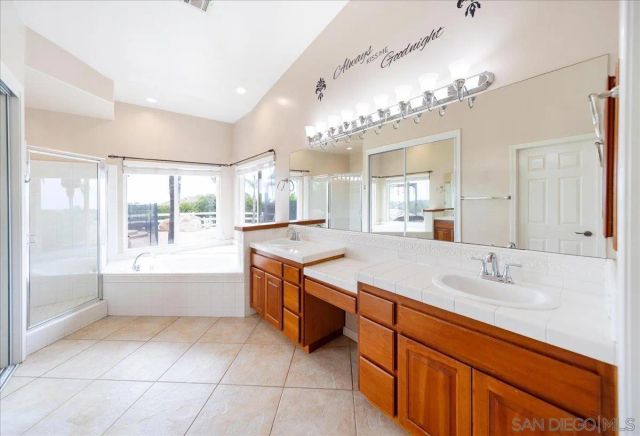 31264 North Star, Valley Center, CA 92082