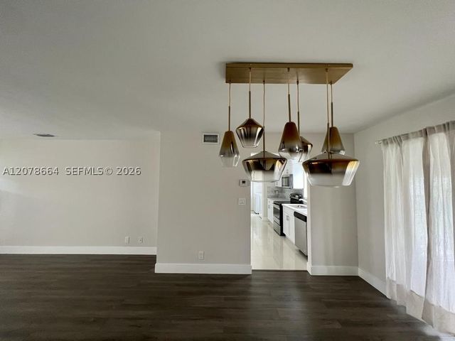 1931 NE 55th Ct, Fort Lauderdale, FL 33308