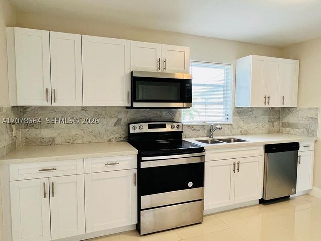 1931 NE 55th Ct, Fort Lauderdale, FL 33308