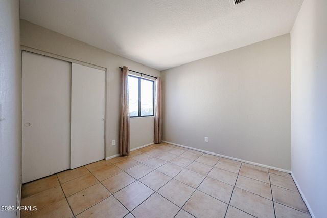 8517 W COLLEGE Drive, Phoenix, AZ 85037