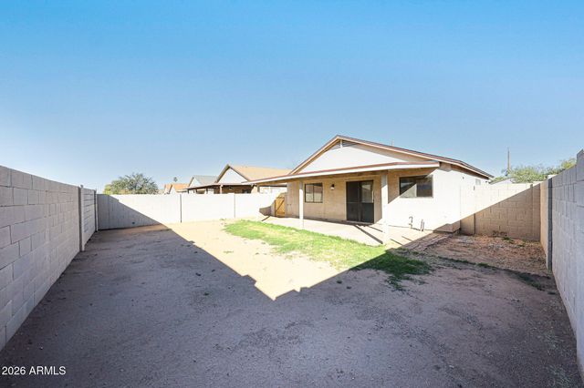 8517 W COLLEGE Drive, Phoenix, AZ 85037