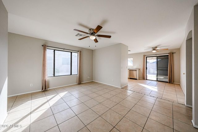 8517 W COLLEGE Drive, Phoenix, AZ 85037