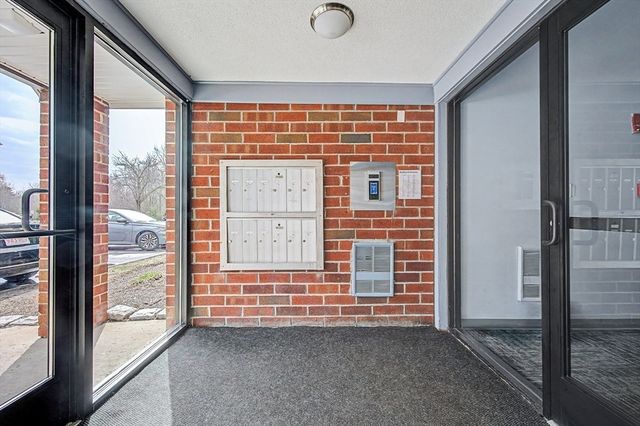 35 Longworth Avenue 12, Brockton, MA 02301