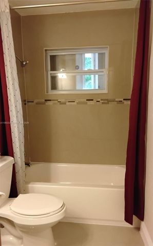 525 NW 15th Ter, Fort Lauderdale, FL 33311