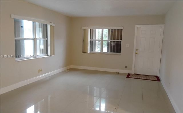 525 NW 15th Ter, Fort Lauderdale, FL 33311