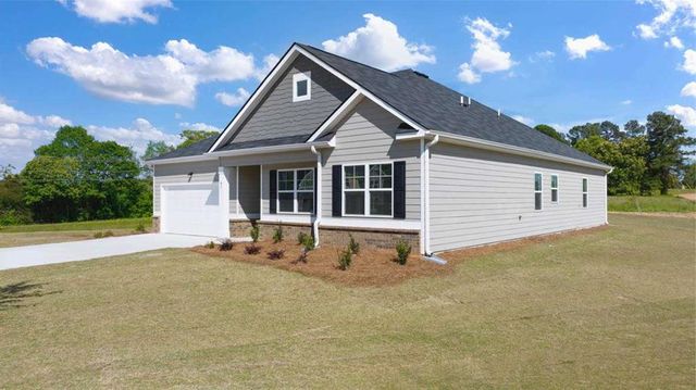 390 Abbott Road, Statham, GA 30666