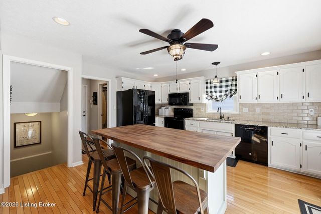 11708 Saratoga Woods Ct, Louisville, KY 40299