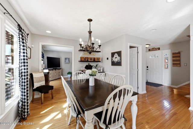 11708 Saratoga Woods Ct, Louisville, KY 40299