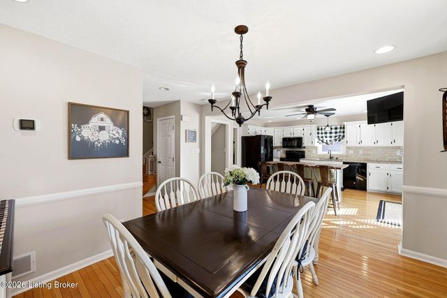 11708 Saratoga Woods Ct, Louisville, KY 40299