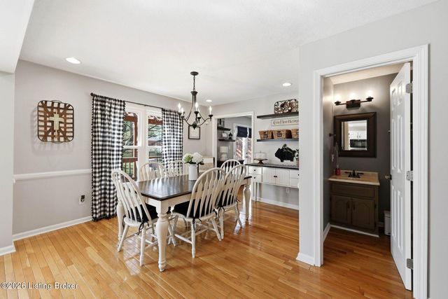 11708 Saratoga Woods Ct, Louisville, KY 40299