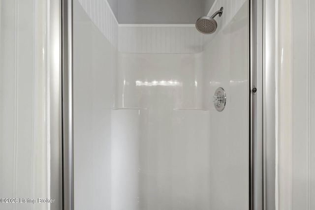 11708 Saratoga Woods Ct, Louisville, KY 40299