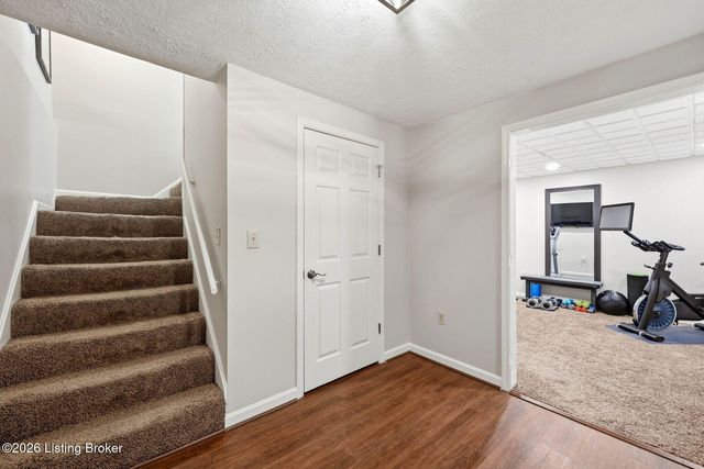 11708 Saratoga Woods Ct, Louisville, KY 40299