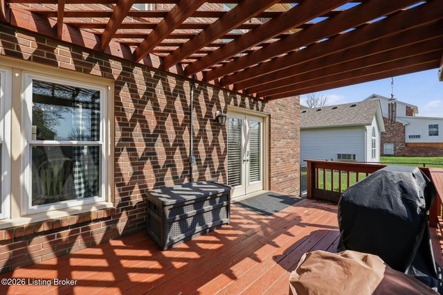 11708 Saratoga Woods Ct, Louisville, KY 40299