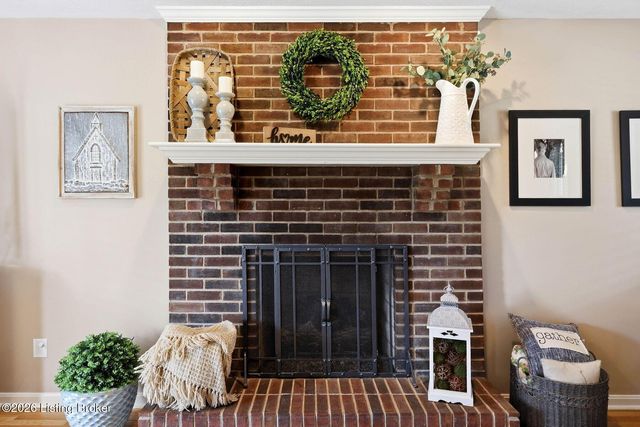 11708 Saratoga Woods Ct, Louisville, KY 40299