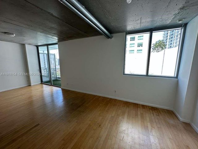 690 SW 1st Ct 1128, Miami, FL 33130