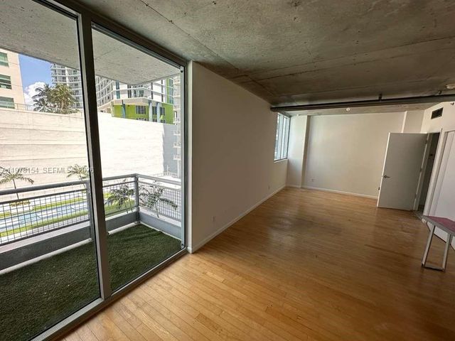 690 SW 1st Ct 1128, Miami, FL 33130