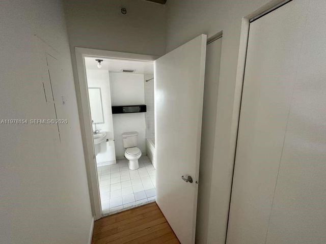 690 SW 1st Ct 1128, Miami, FL 33130