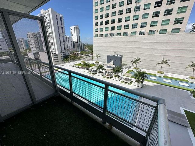 690 SW 1st Ct 1128, Miami, FL 33130