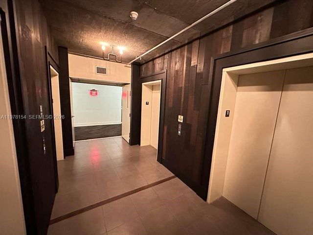 690 SW 1st Ct 1128, Miami, FL 33130