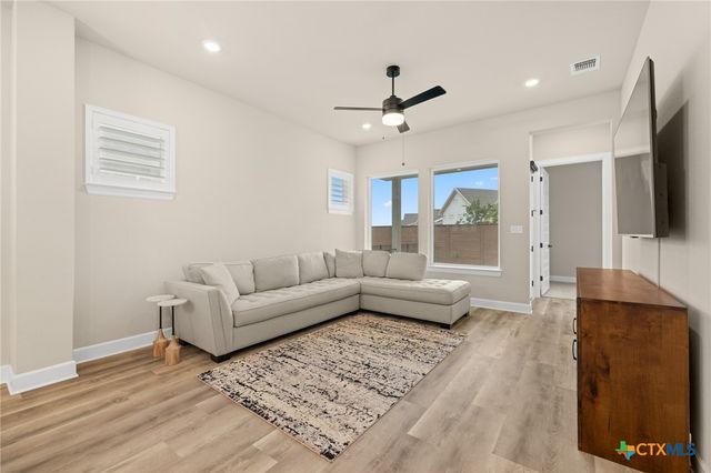 220 Monterey Oak Trail, Georgetown, TX 78628