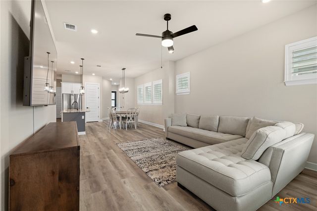 220 Monterey Oak Trail, Georgetown, TX 78628