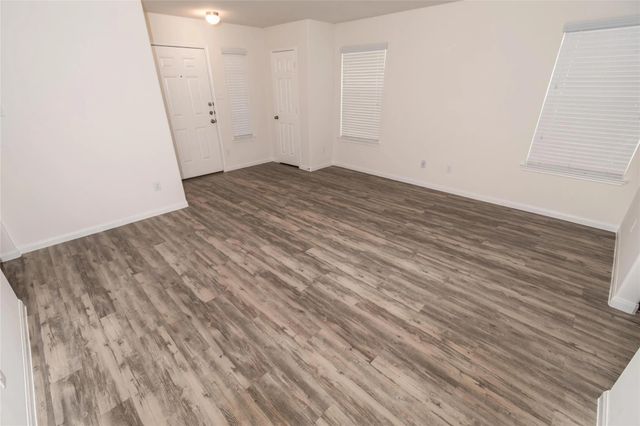 2822 Junction Drive, Houston, TX 77045