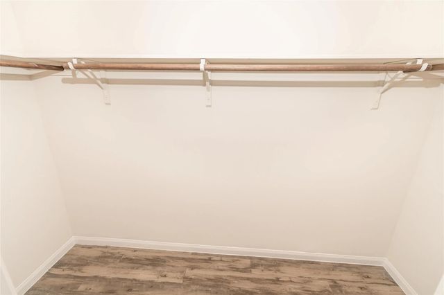 2822 Junction Drive, Houston, TX 77045