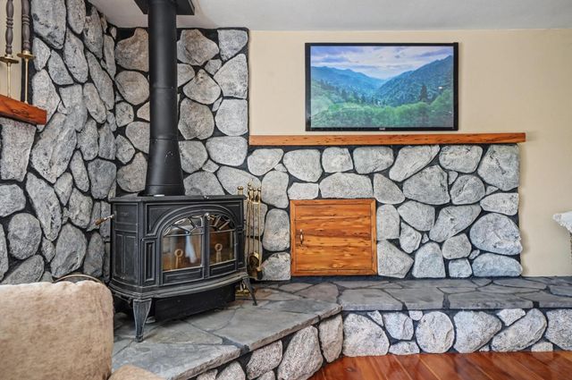 17050 Rams Horn Grade, Volcano, CA 95689