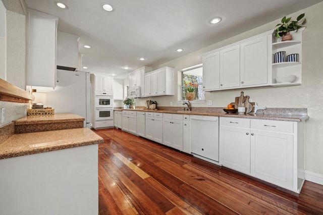 17050 Rams Horn Grade, Volcano, CA 95689