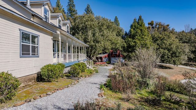 17050 Rams Horn Grade, Volcano, CA 95689