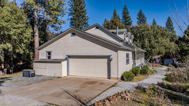 17050 Rams Horn Grade, Volcano, CA 95689