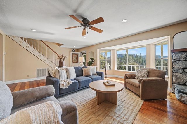 17050 Rams Horn Grade, Volcano, CA 95689