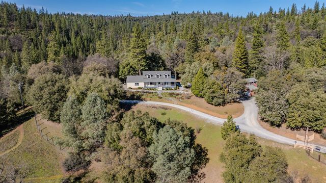 17050 Rams Horn Grade, Volcano, CA 95689